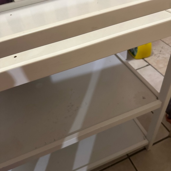 Changing table - Picture 4 of 7